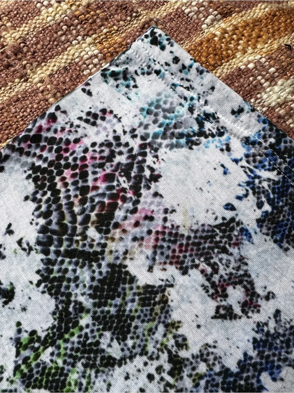 Abstract Snake-Print Gator / Neck Warmer Snowboarding Skiing